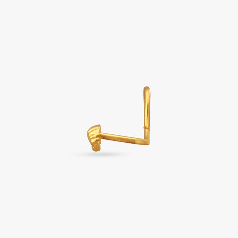 Shell Charm Gold Nose Pin