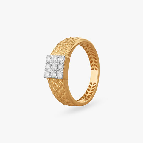 Regal Gold Ring