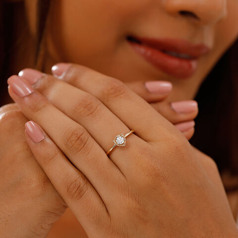 Regal Splendor Solitaire Finger Ring