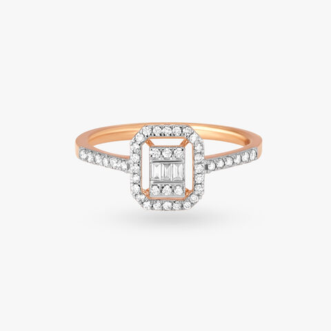 Grandiose Diamond Finger Ring