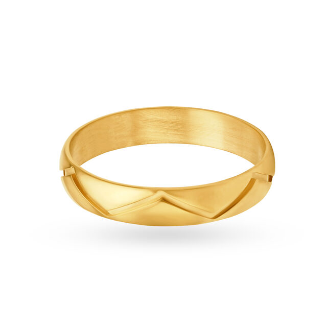 Classy 22 Karat Yellow Gold Patterned Ring