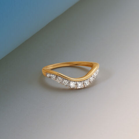 Embellished Diamond Finger Ring