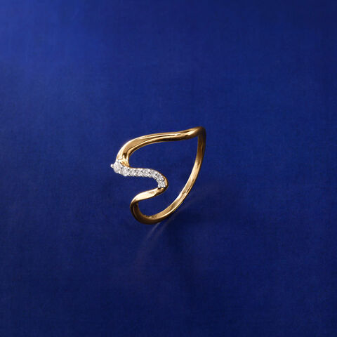 Graceful Wave Diamond Ring