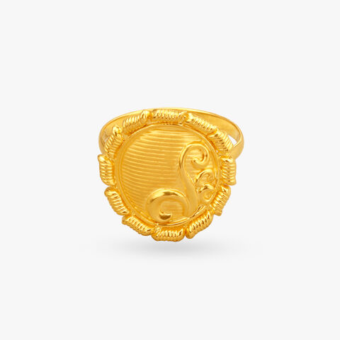 Classic Charm Gold Finger Ring