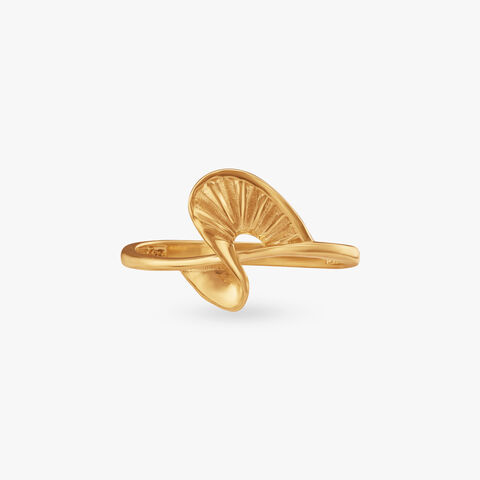Breezy Bloom Gold Ring