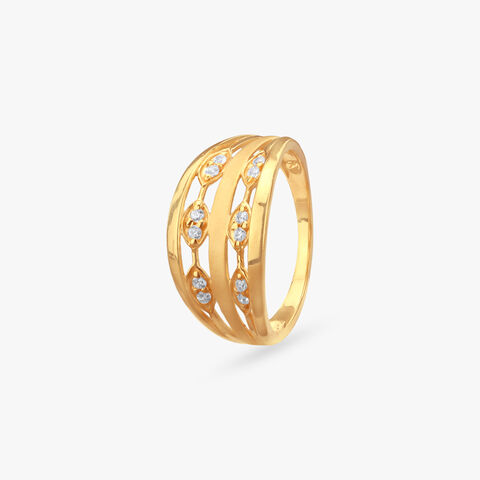 Linear Radiance Gold Finger Ring