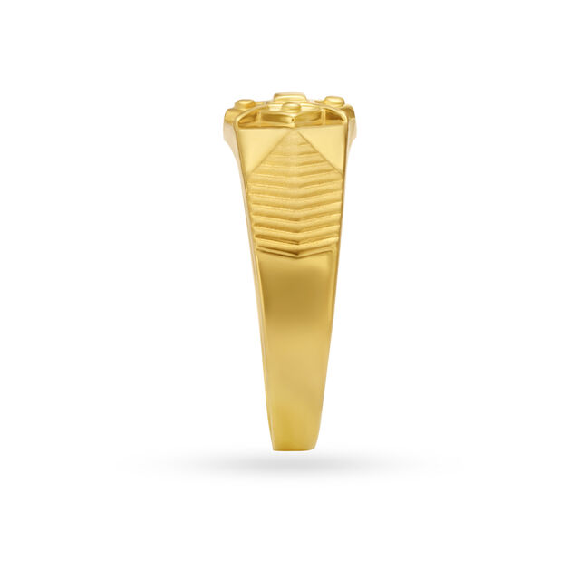 Rhombic Carved Gold Finger Ring For Men,,hi-res image number null