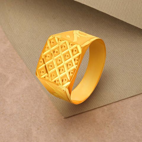 Splendid 22 Karat Yellow Gold Square Ring