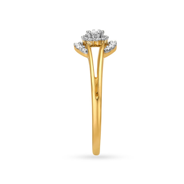 Floral Pattern Gold and Diamond Finger Ring