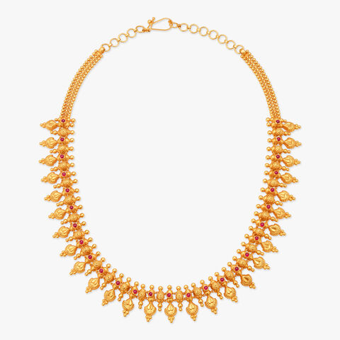 An Aura of Traditional Elegance Necklace
