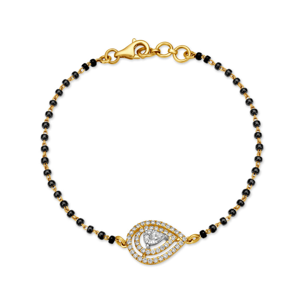 Hand clearance mangalsutra tanishq