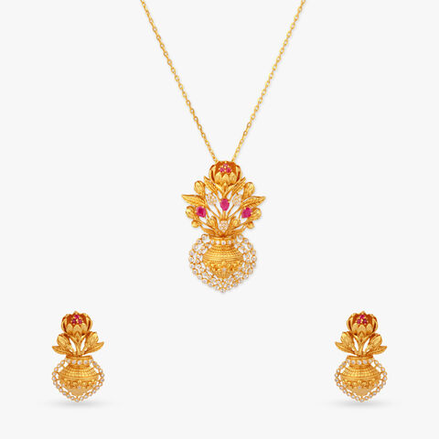 Jasmine Poise Gold Pendant with Chain and Earrings Set