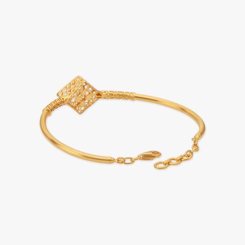 Charming Gold Bangle