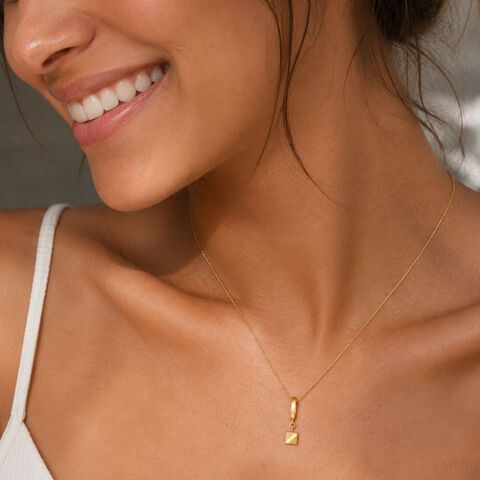 Chic Gold Pendant