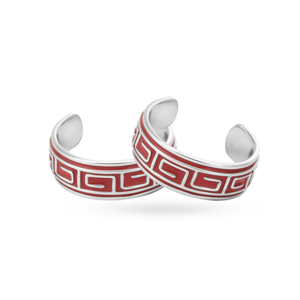 Tanishq store toe rings