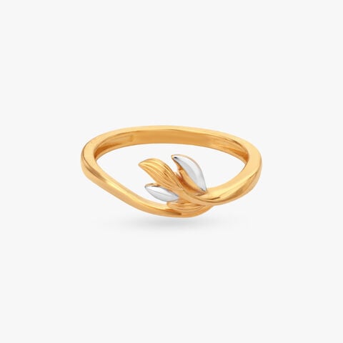 Whispering Leaves Gold Finger Ring
