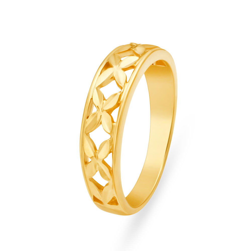 Gorgeous 22 Karat Yellow Gold And Cubic Zirconia Finger Ring