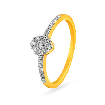Enrapturing 18 Karat Gold And Diamond Finger Ring