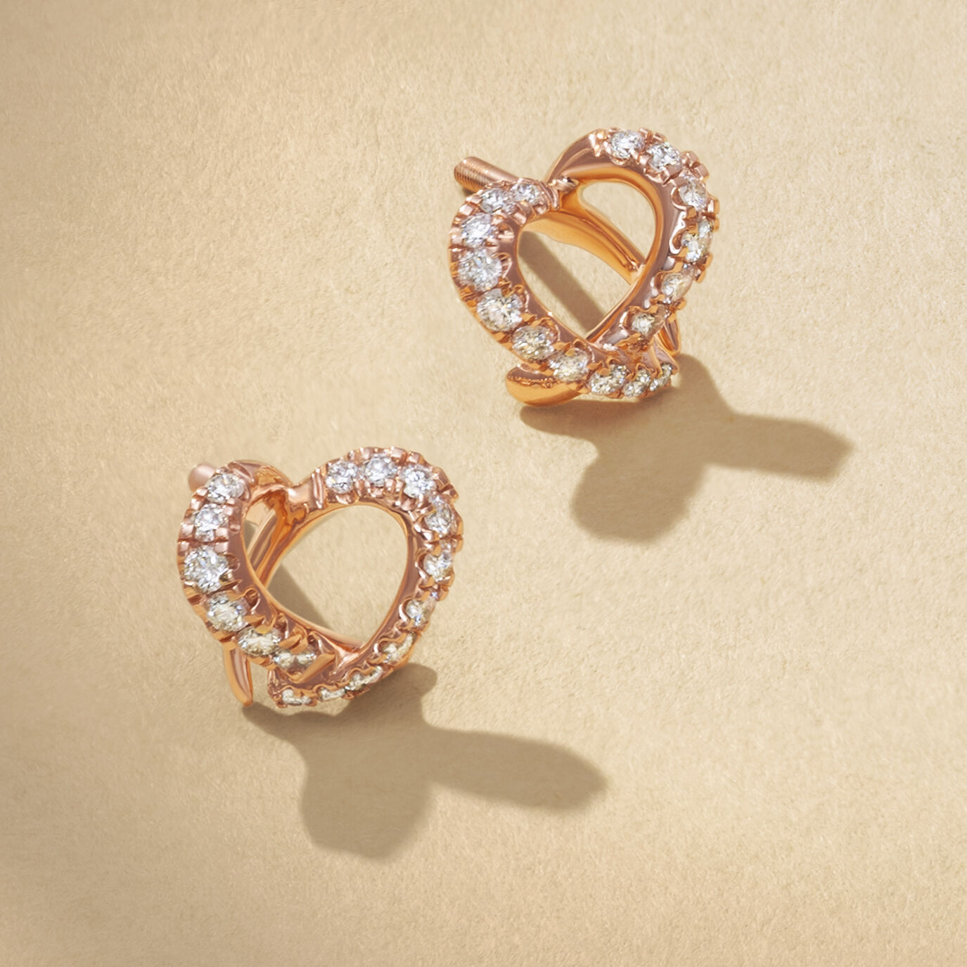 Tanishq heart shaped earrings shop