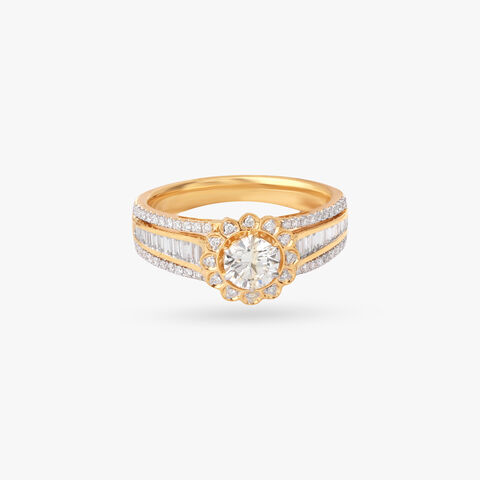 Petalled Majesty Solitaire Ring