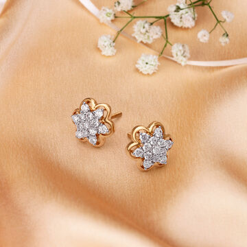 Attractive Floral Diamond Stud Earrings