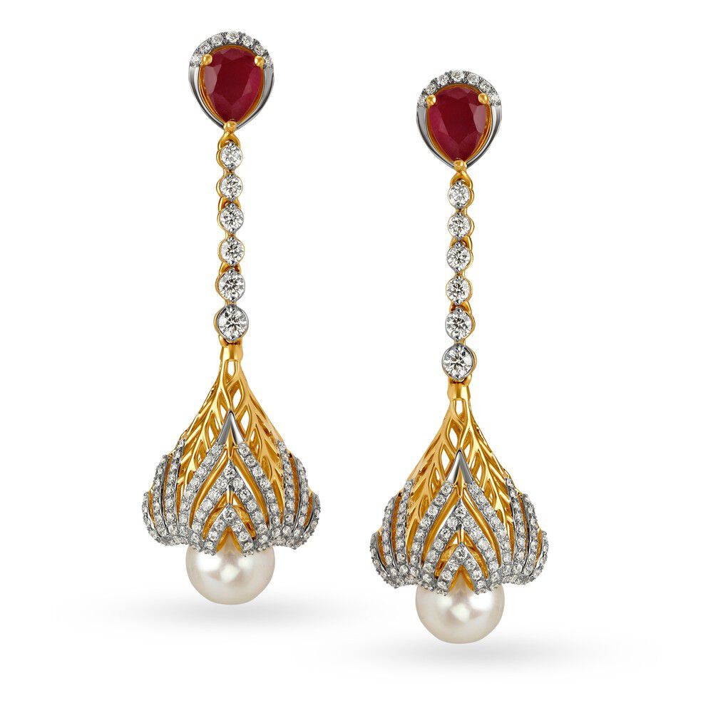 Dreamy 18 Karat Yellow Gold And Diamond Flower Studs