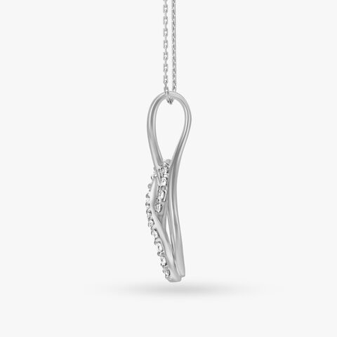 Enthralling Diamond Pendant in Platinum