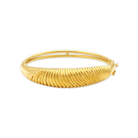Sophisticated Yellow Gold Ribbed Bangle