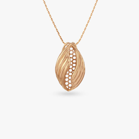 Delicate Openwork Gold Pendant