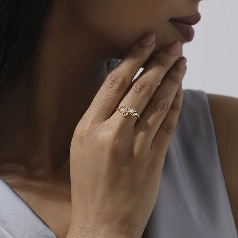Fluid Harmony Diamond Ring