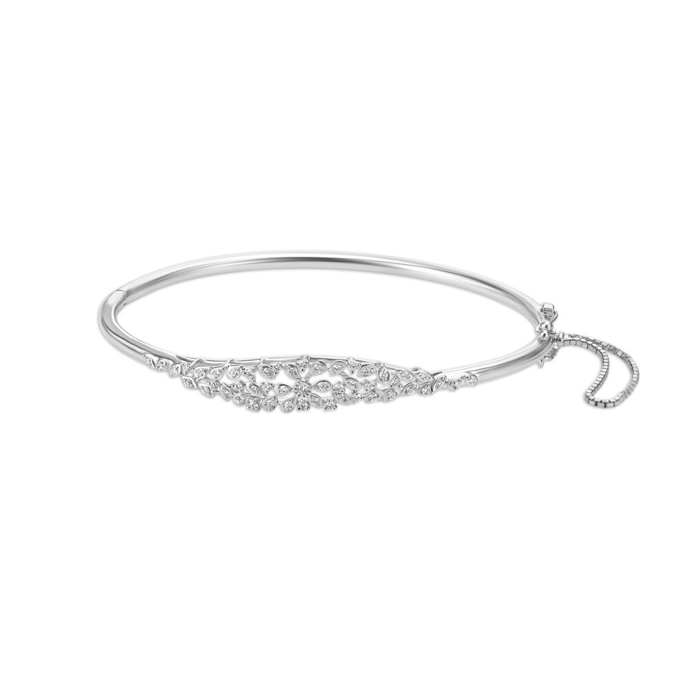 Tanishq white outlet gold bracelet