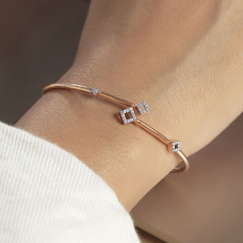 Graceful Shine Diamond & Gold Bangle