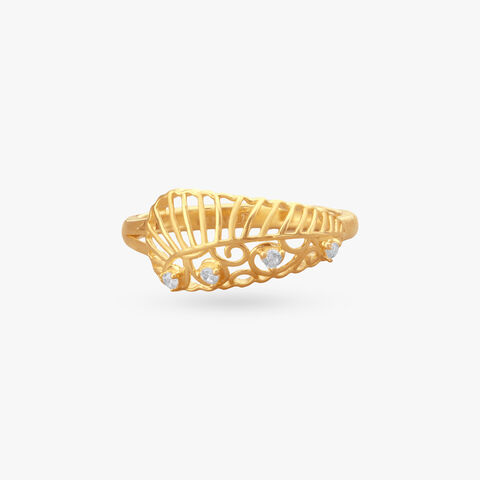 Breezy Shell Gold Ring