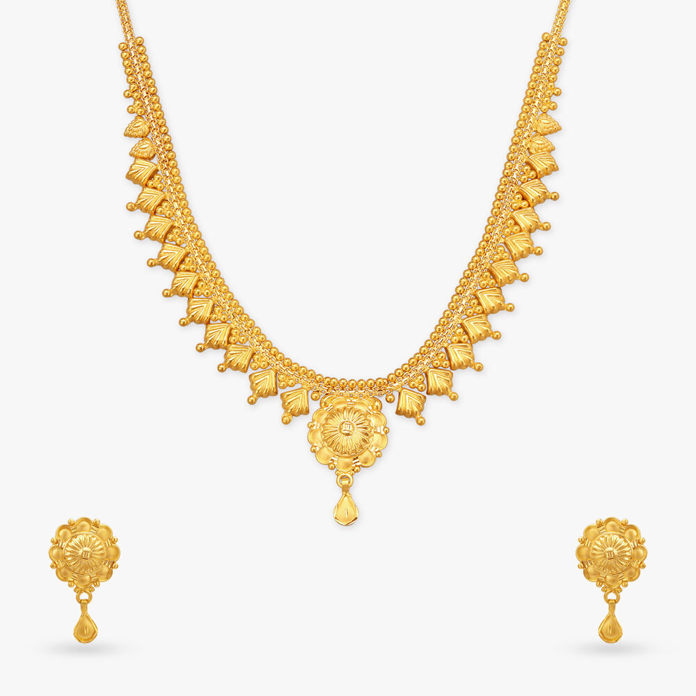 Low budget gold jewellery top