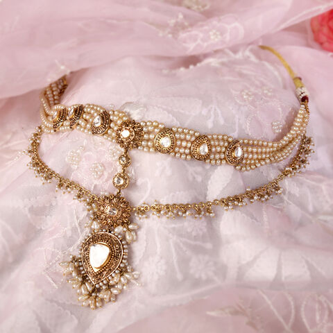 Regal Pearl Gold Maang Tikka