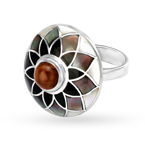 Silver Finger Ring With Floral Design