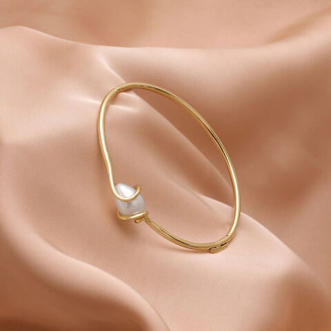 Modern Knot Pearl Bangle
