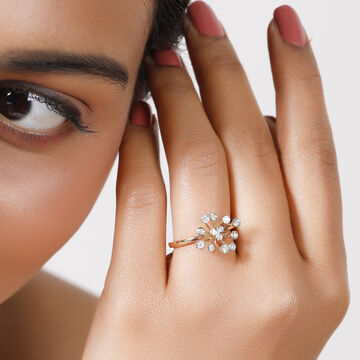 14KT Yellow Gold Sparkling Petals Diamond Finger Ring