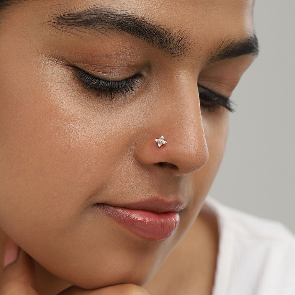 Twinkling Star Gold and Diamond Nose Pin