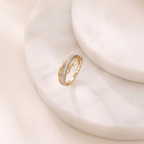 Linear Motion Diamond Ring