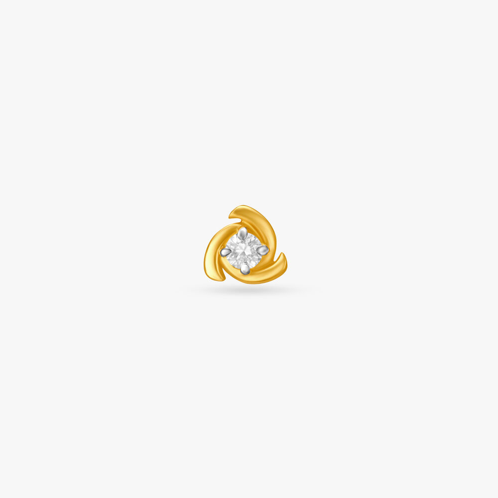 Nose Ring | Buy Diamond Nose Ring Online | Latest Diamond Nose Pin Designs  at Tanishq | Diamond nose ring, Designer diamond jewellery, Nose ring online