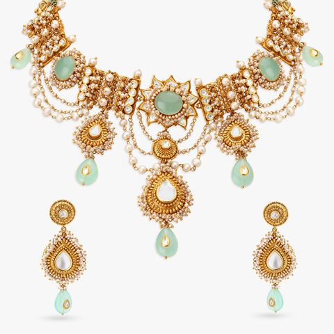 Stunning Gold Necklace Set