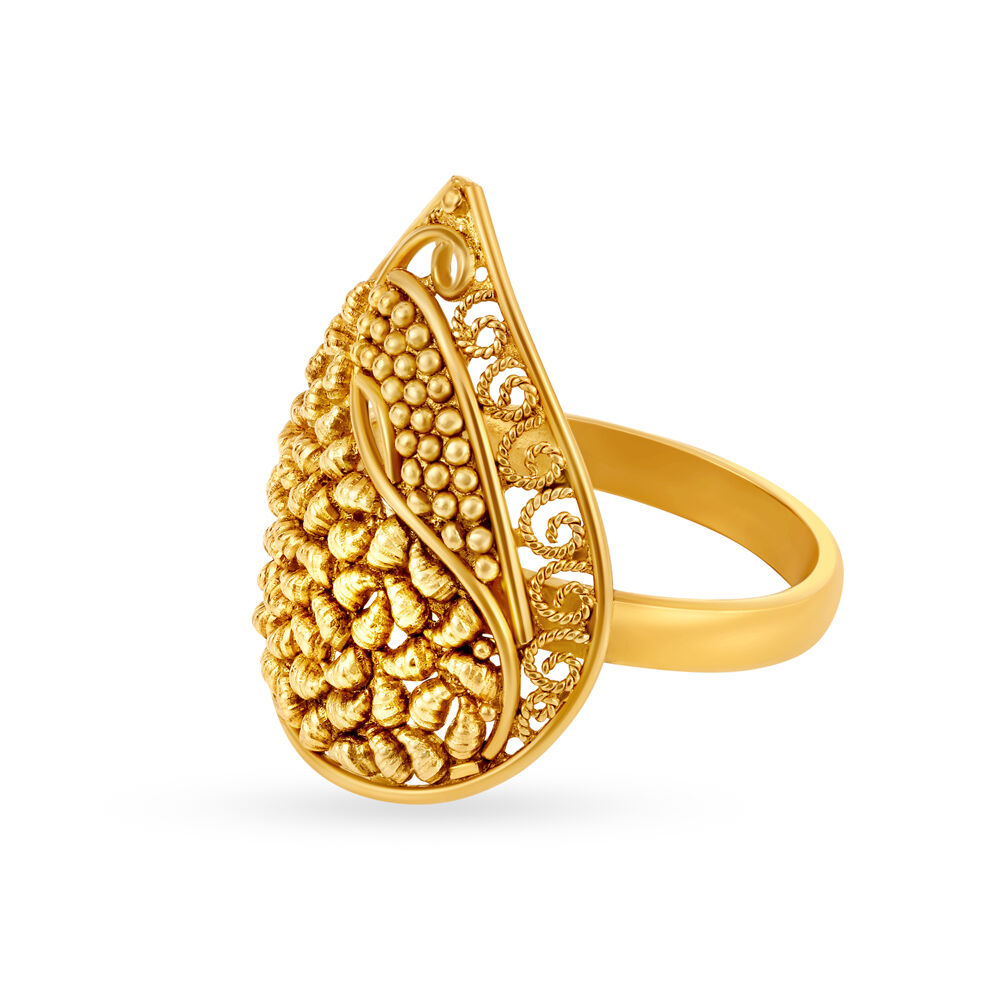 Regal Gold Ring for the Muslim Bride Tanishq Online Store