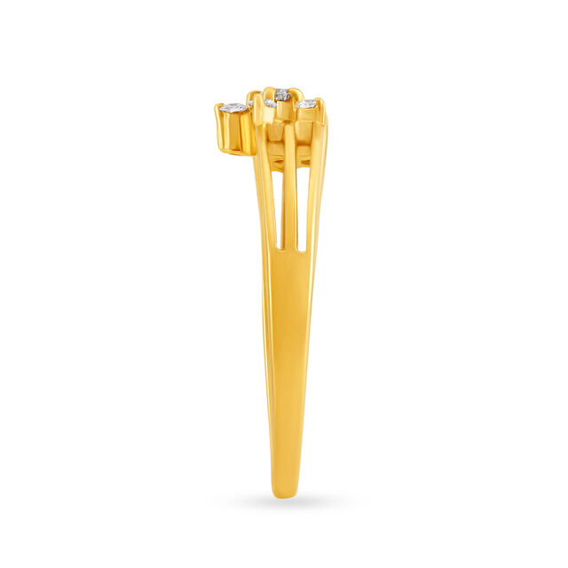 Flawless 18 Karat Yellow Gold And Diamond Floral Ring,,hi-res image number null