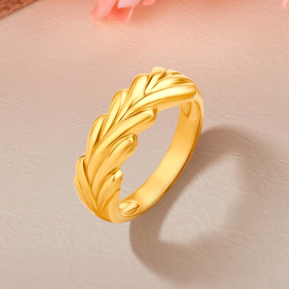 Abstract Ridge Gold Ring