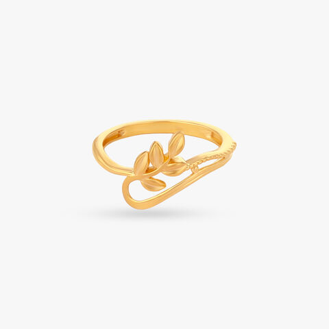 Flourishing Leaf Gold Ring alternate view 1