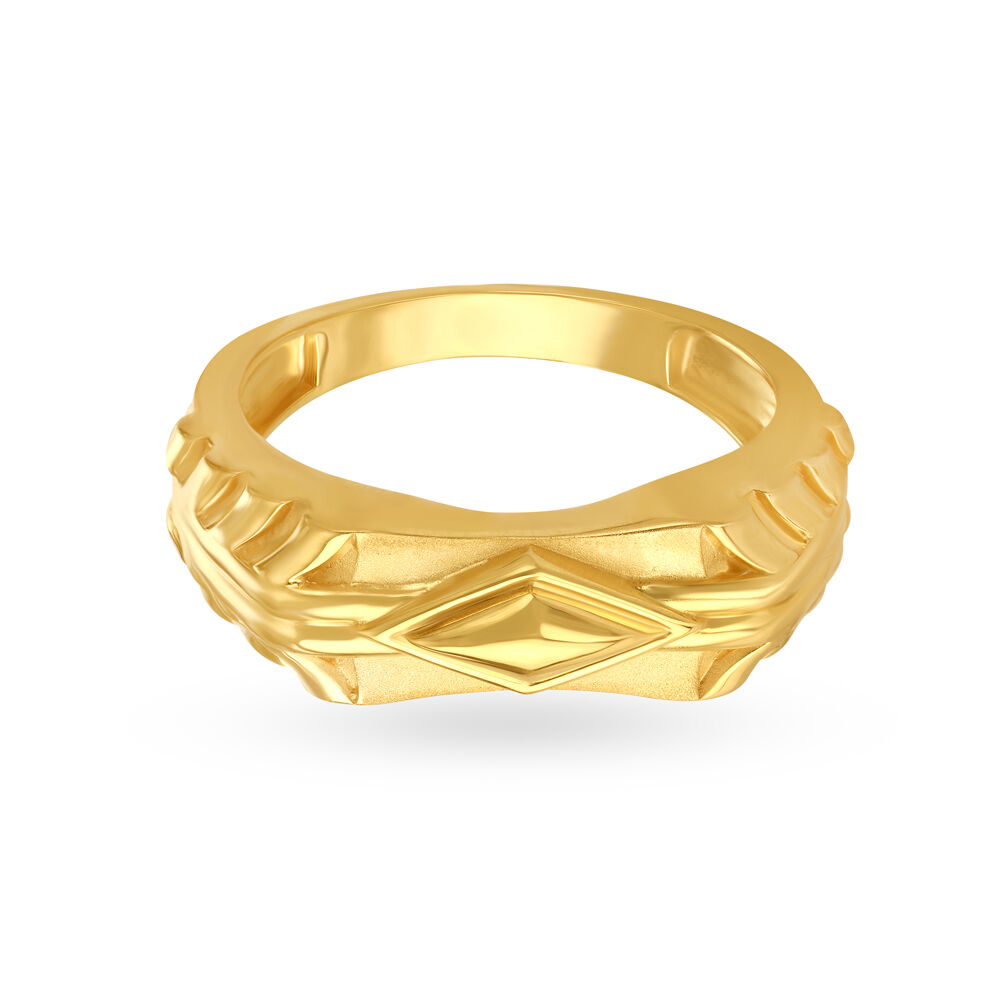 Glamorous Stunning Gold Ring