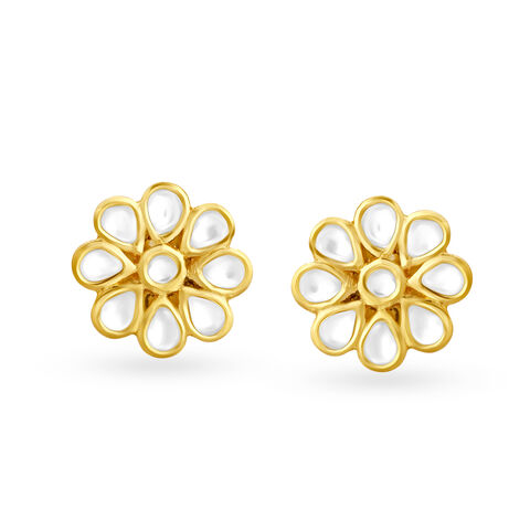 Charming Gold Star Pattern Stud Earrings