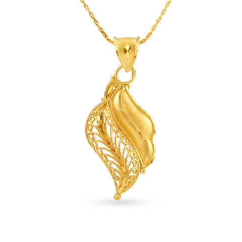 Enchanting Traditional Gold Pendant