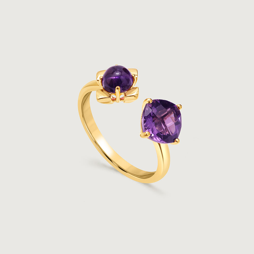 Amethyst finger outlet